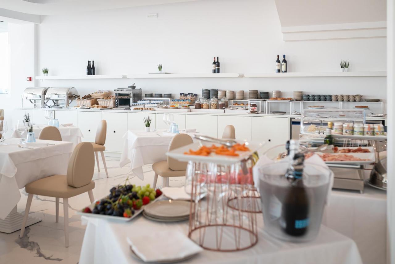 Unico Hotel Каорле Экстерьер фото