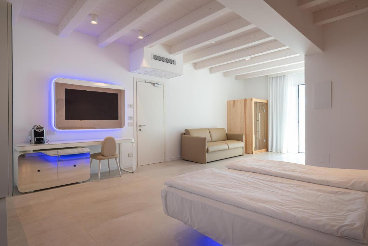 Unico Hotel Каорле Экстерьер фото