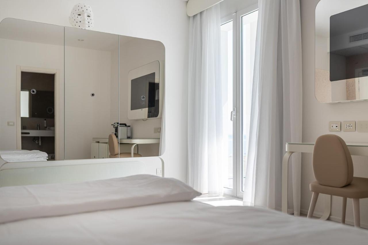 Unico Hotel Каорле Экстерьер фото